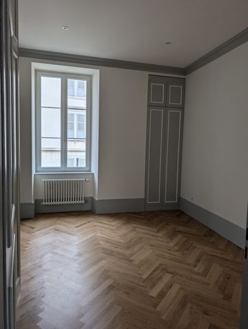 Grand appartement de 4.5 pièces au 1er étage entièrement refait à neuf - Foto 4