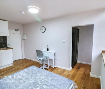 Studio to rent - Photo 5