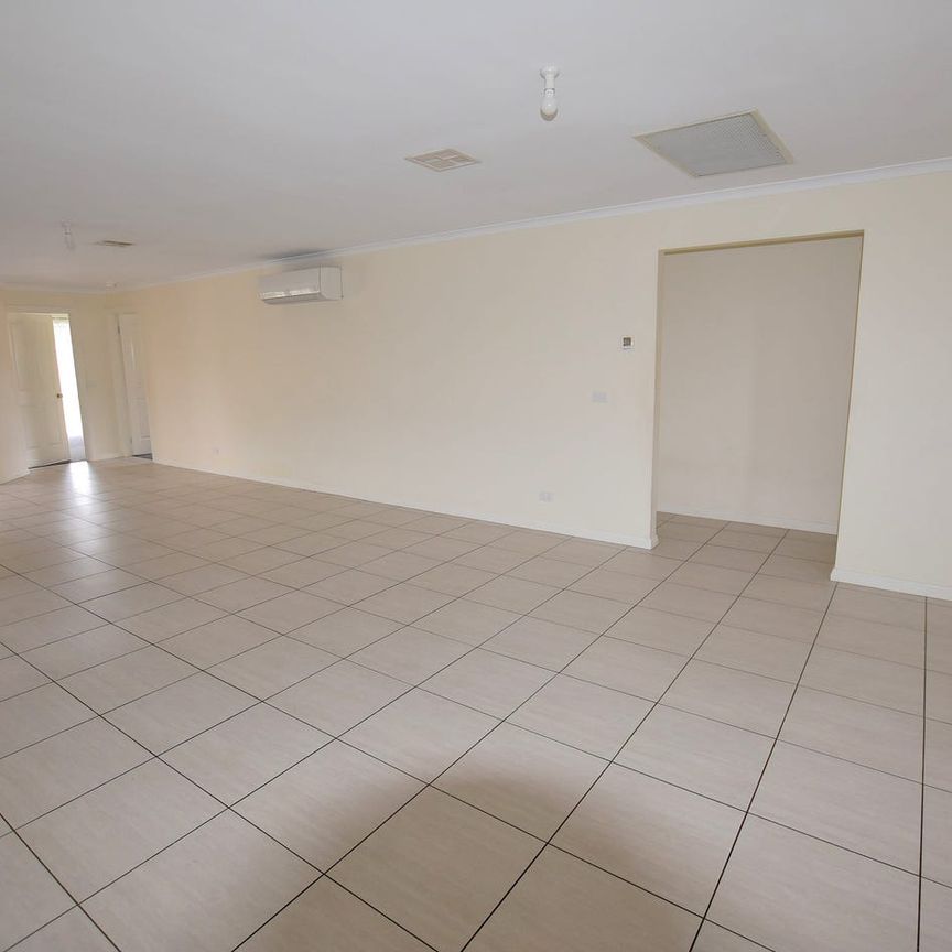 RENTERS WANTED... - Photo 1