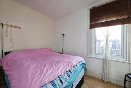 1 Bed Flat, Balfour Road, IG1 - Photo 3