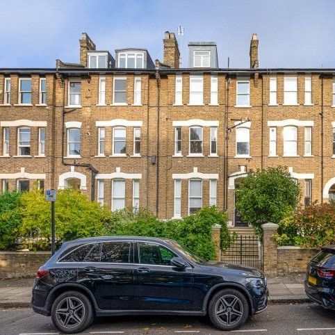 Elsworthy Road, Primrose Hill, NW3 flat to rent - Photo 1