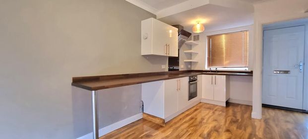 1 bedroom ground floor flat to rent - Photo 1