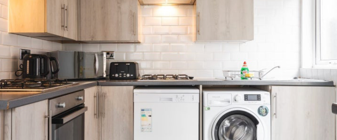 Garmoyle Road Room 1 - Photo 1