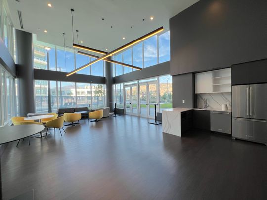 ONE Water Street: 1 bedroom plus den – 15th floor with VIEWS! - Photo 1