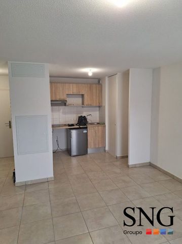 T2 AVEC GRANDE TERRASSE ET PARKING DOUBLE - Photo 2