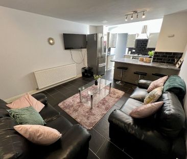 1 bedroom in a house share to rent - Photo 4