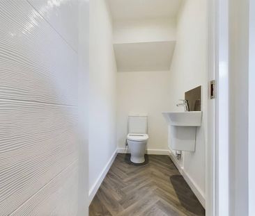 2 bedroom end of terrace house to rent - Photo 6