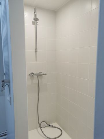 Location Appartement 1 pièce 21m² - Photo 2