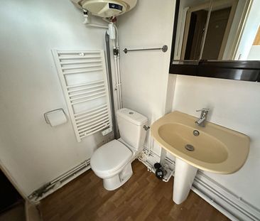 Location Appartement 1 pièce 12m² - Photo 3