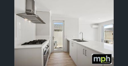 A Coastal Lifestyle Like No Other... - Photo 4