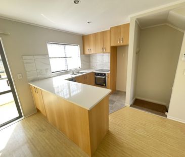 Affordable modern townhouse in top location! - Photo 3