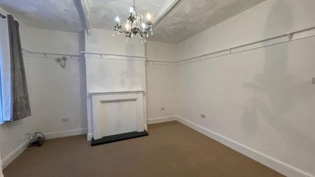 4 bedroom terraced house to rent - Photo 4