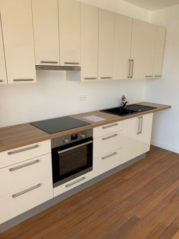 Location Appartement 3 pièces 78m² - Photo 3