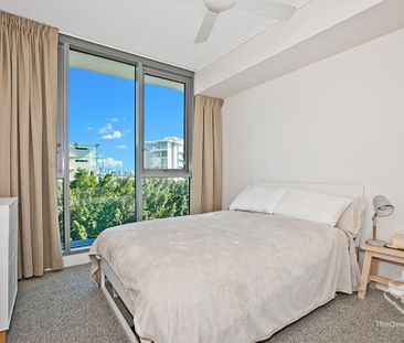 Extra Large One Bedroom Apartment - Photo 6