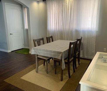 For Lease - 127 Buckle Crescent, Aurora, Ontario - Photo 2