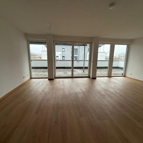 Zentrale 4 Zimmer Wohnung mit großer Südterrasse - Photo 1