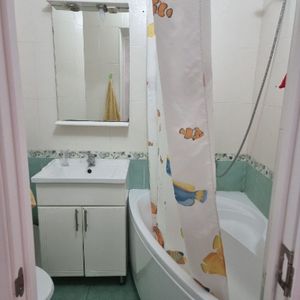 Garsonieră de inchiriat in zona Mihai Bravu - Fotografie 3