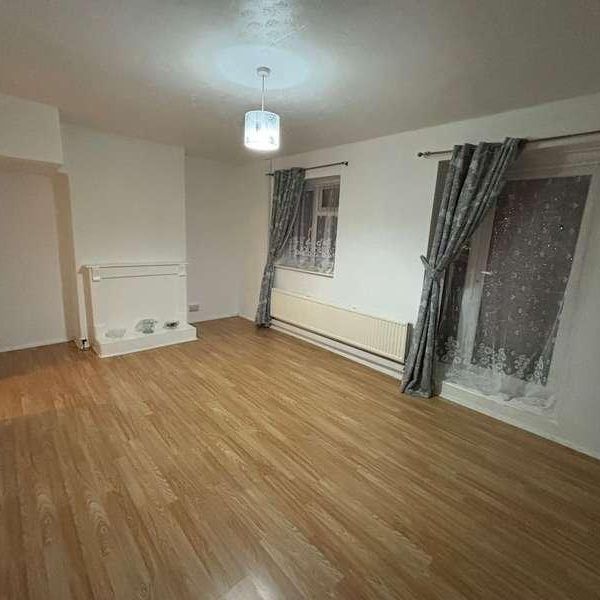 Mungo Park Road Rainham, RM13 - Photo 1