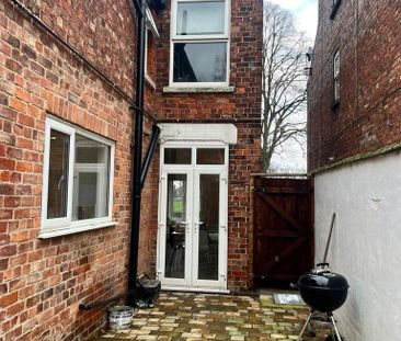 3 bedroom semi-detached house to rent - Photo 2