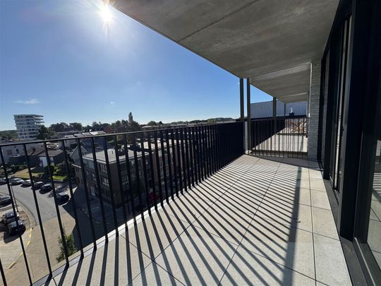 NIEUWBOUW APPARTEMENT (66M²) MET 1 SLAAPKAMER EN RUIM TERRAS TE BERINGEN CENTRUM - Photo 1