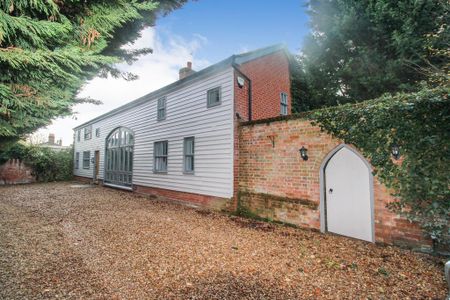 3 bedroom detached house to rent - Photo 3