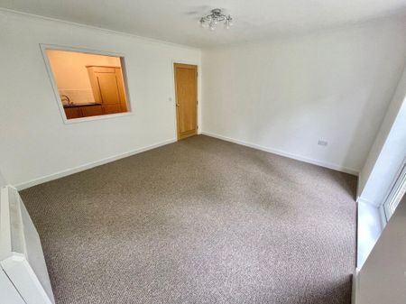 Heol Llinos, Thornhill, Cardiff - Photo 2