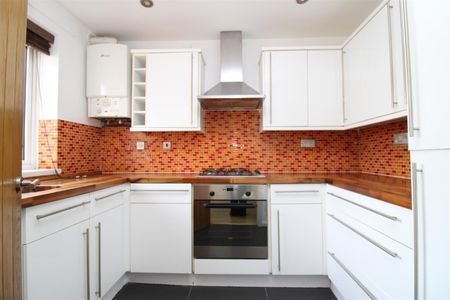 Ingram Crescent East, Hove - Photo 4