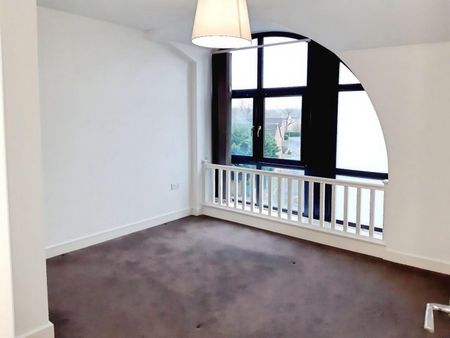 1 bedroom Flat To Let - Photo 2