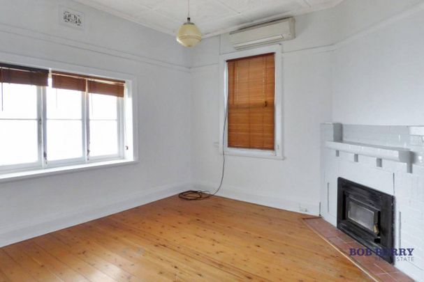 Double brick home with period features close to CBD - Photo 1