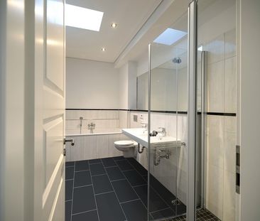 HOFGEBÄUDE – sanierte Wohnung mit Fußbodenheizung, Parkett und Terr... - Photo 3