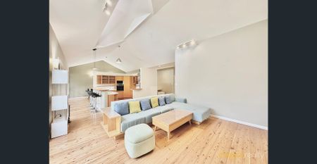 Fully Furnished 4 bedroom Residence in Chatswood! - Photo 3