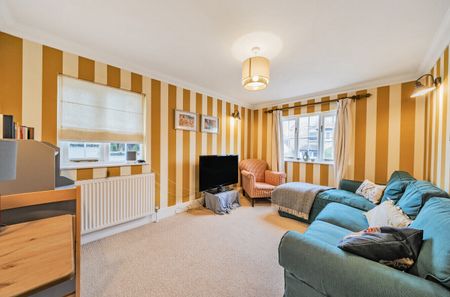 Belmont Hill, CB11, Saffron Walden - Photo 2