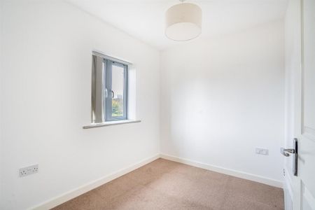 3 bedroom apartment to rent - Photo 5