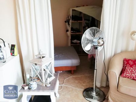 Location Appartement 1 pièce 28m² ANGERS 49000 - Photo 2