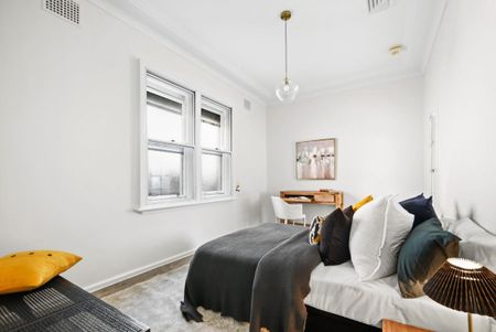 Location and Ease in the heart of Sydenham - Photo 4