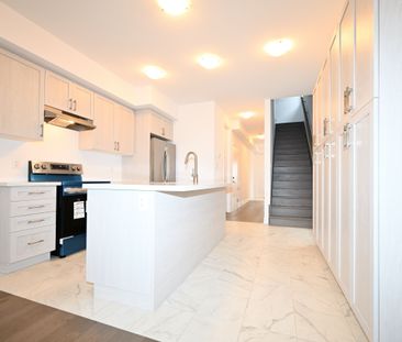 For Lease - 32 WINERY Way Unit# 1, Barrie, Ontario - Photo 5