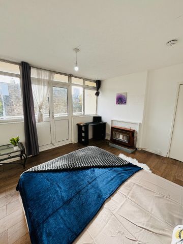 Room in a Shared Flat, Couples Allowed, W9 - Photo 2