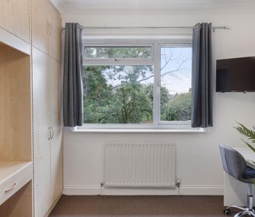 6 bedroom house to rent - Photo 1