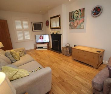 3 bedroom terraced house to rent - Photo 3