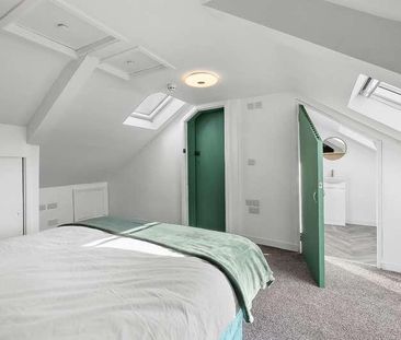 St James Place West, Plymouth, PL1 - Photo 1