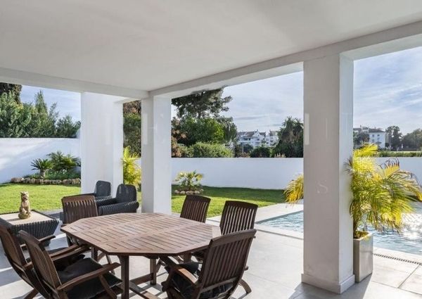 3 bedroom luxury Villa for rent in San Pedro de Alcántara, Spain