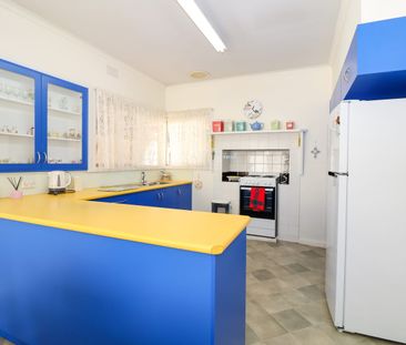 Spacious Family Home in Convenient Location - Photo 6