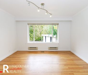House in West Vancouver, BC - Photo 3