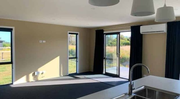 WESTPORT - 3 BEDROOM WITH APPLIANCES - Photo 1