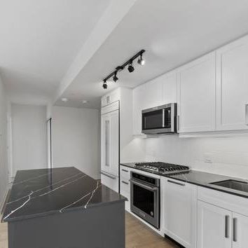 BRAND NEW SPACIOUS 2 BDRM CONDO IN THE RONCY! - Photo 4