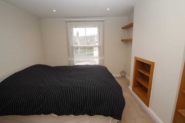 2 bed Terraced for rent - Photo 1