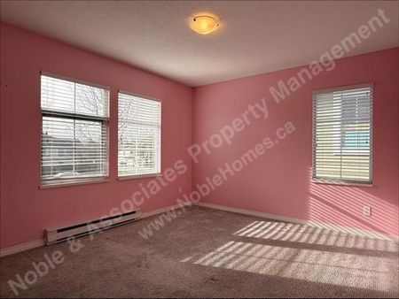 8XXX Venture Way 17 Surrey - Photo 4