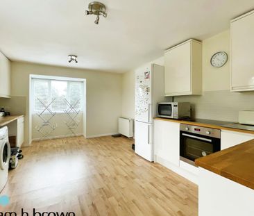 Spencer Road - Photo 2