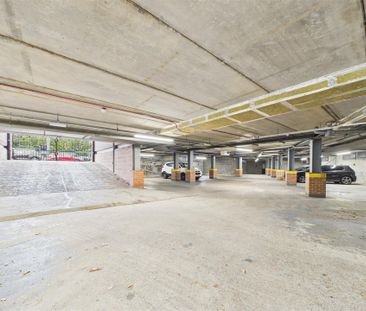 1 bedroom Apartment to rent - Photo 3