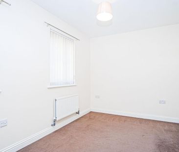 3 bedroom semi-detached house to rent - Photo 4